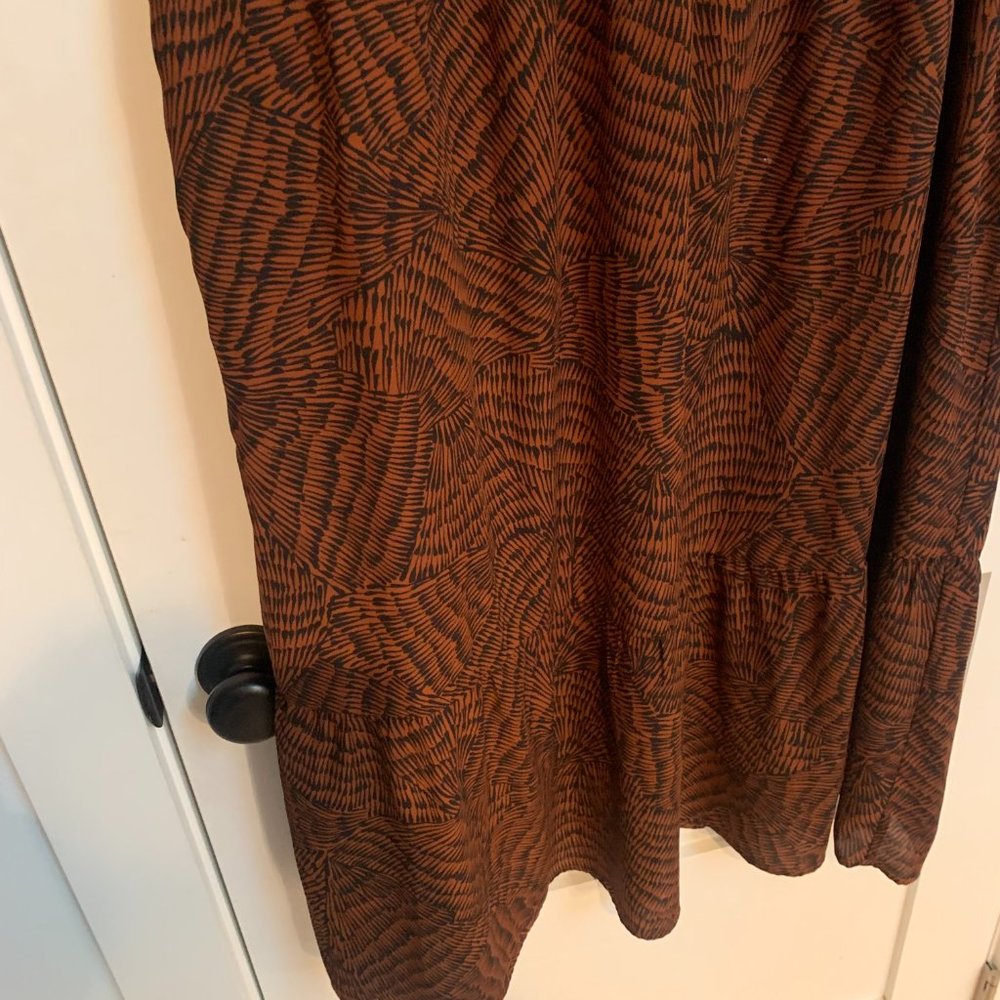 Navy & Rust Colored Ruffle Detailed Dress - Picture 5 of 6